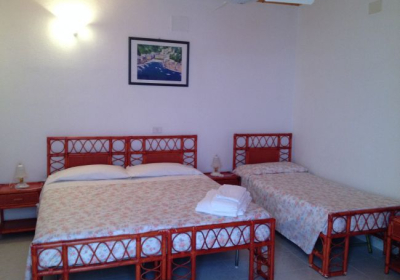 Bed And Breakfast Affittacamere Gioiosa Camping